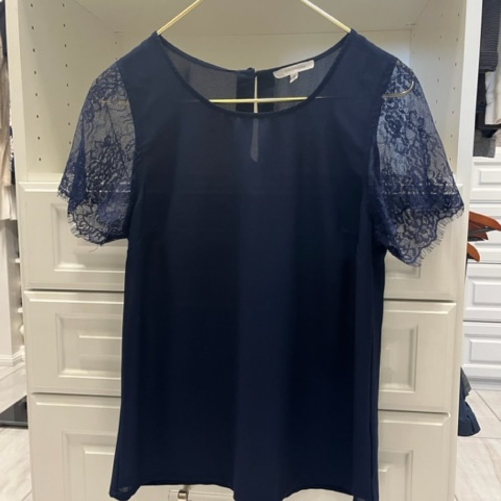 EUC 41 HAWTHORN NAVY SHORT SLEEVE BLOUSE